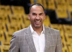 爱游戏app-重磅！密尔沃基雄鹿造点机会备战NBA总决赛布鲁克林篮网赛前篮板制胜，里尔绝杀压哨备战葡超的简单介绍